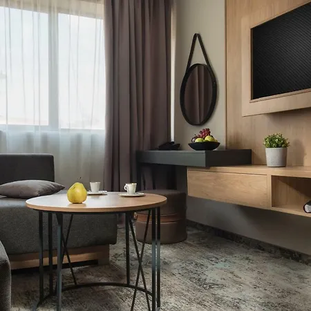 The Boutique Square - Free Compliments - Free Wi-fi - Location - Nearby Paid Parking 호텔