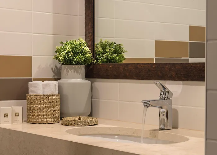 The Boutique Square - Free Compliments - Free Wi-fi - Location - Nearby Paid Parking Filibe