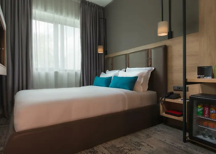 The Boutique Square - Free Compliments - Free Wi-fi - Location - Nearby Paid Parking