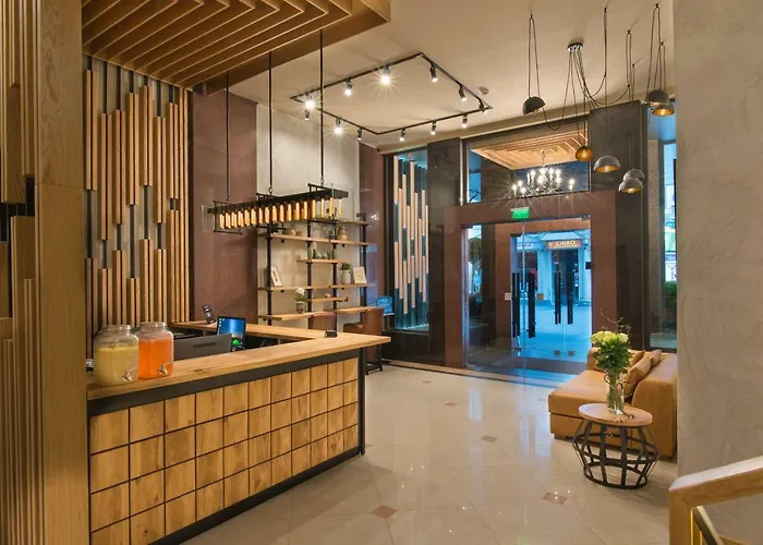 The Boutique Square - Free Compliments - Free Wi-fi - Location - Nearby Paid Parking Otel 3*