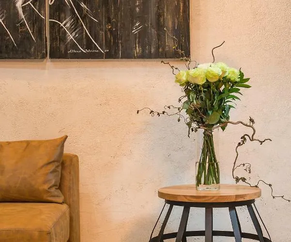 The Boutique Square - Free Compliments - Free Wi-fi - Location - Nearby Paid Parking Filibe