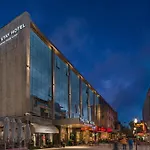 Hotel The Boutique Square - Free Compliments - Free Wi-fi - Location - Nearby Paid Parking Plowdiw
