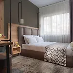 The Boutique Square - Free Compliments - Free Wi-fi - Location - Nearby Paid Parking Plowdiw
