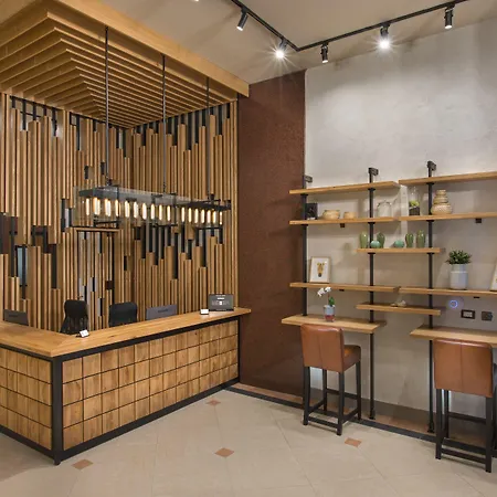 The Boutique Square - Free Compliments - Free Wi-fi - Location - Nearby Paid Parking 호텔