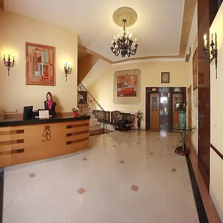 The Boutique Square - Free Compliments - Free Wi-fi - Location - Available Parking
