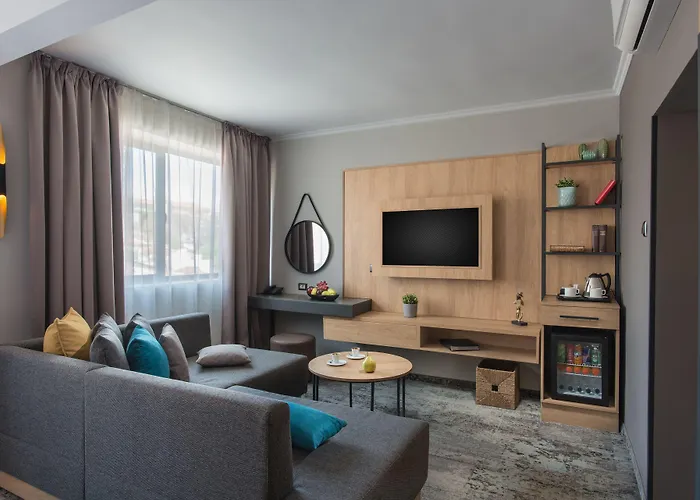 호텔 The Boutique Square - Free Compliments - Free Wi-fi - Location - Nearby Paid Parking 3*