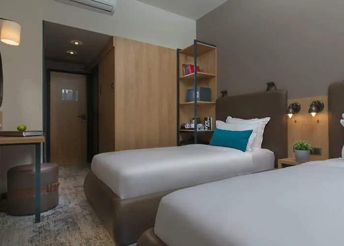 호텔 The Boutique Square - Free Compliments - Free Wi-fi - Location - Nearby Paid Parking 3*